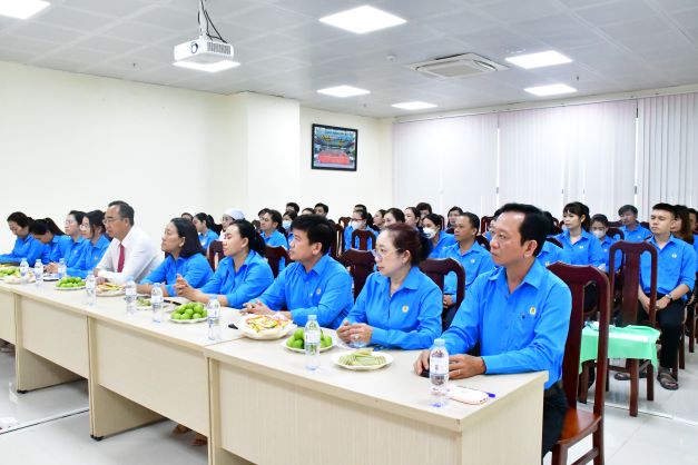 HỌP MẶT KỶ NIỆM 94 NĂM NGÀY THÀNH LẬP CÔNG ĐOÀN VIỆT NAM