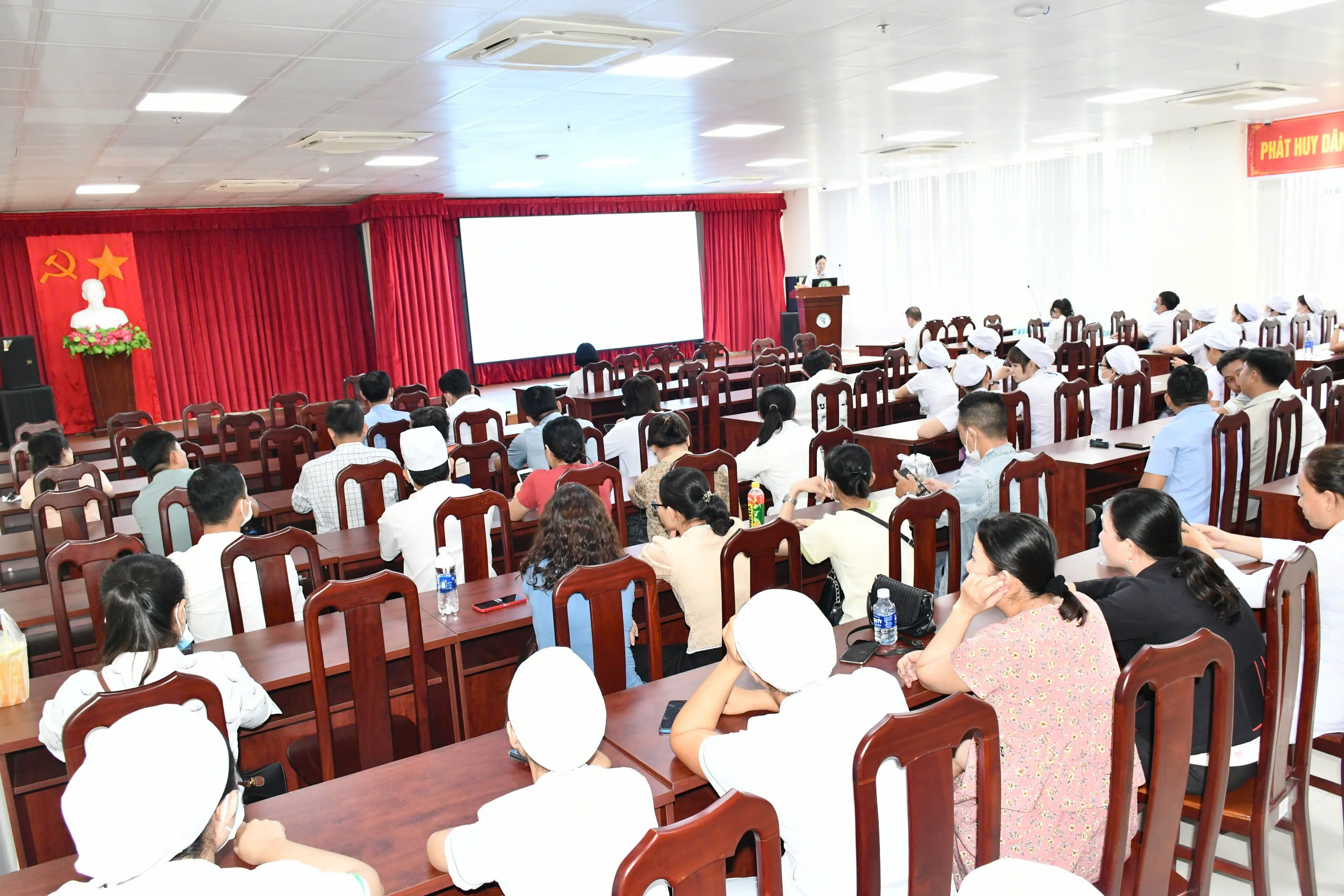 SINH HOẠT KHOA HỌC KỸ THUẬT 21/04/2025