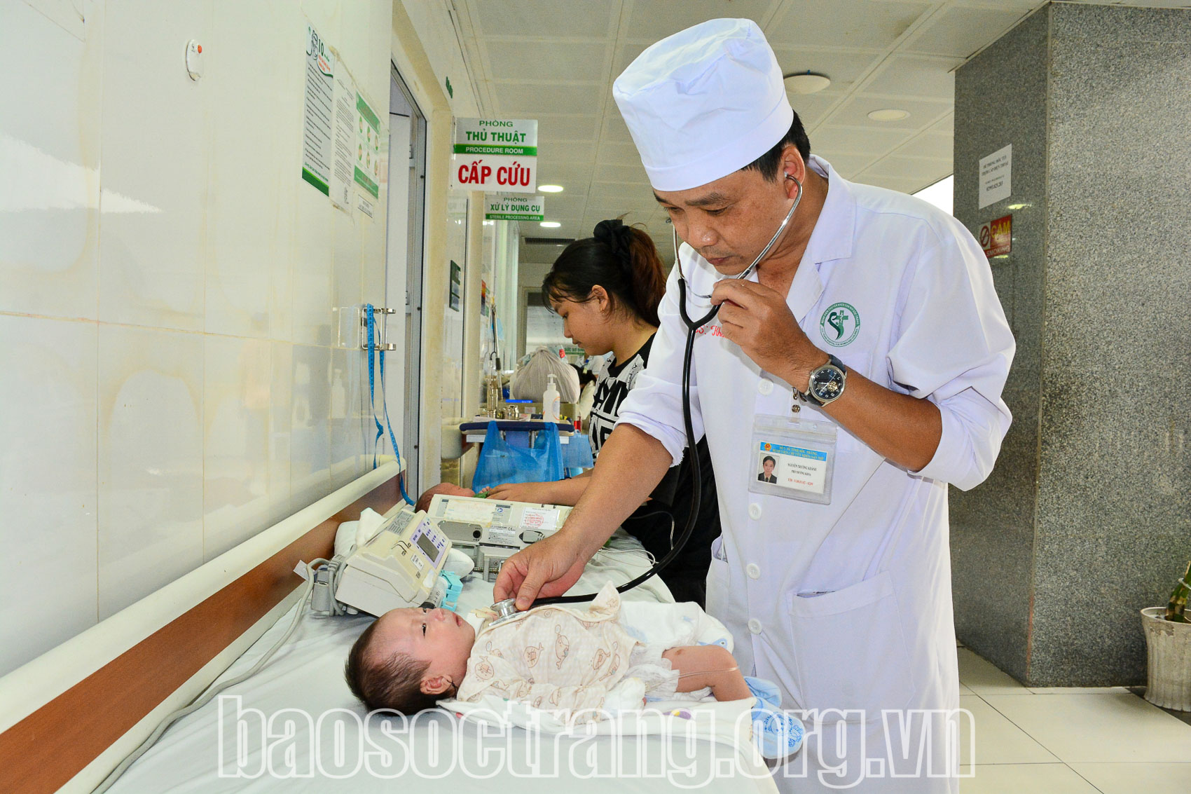TỪ CẬU BÉ BỆNH NHÂN ĐẾN NGƯỜI BÁC SĨ TẬN TÂM