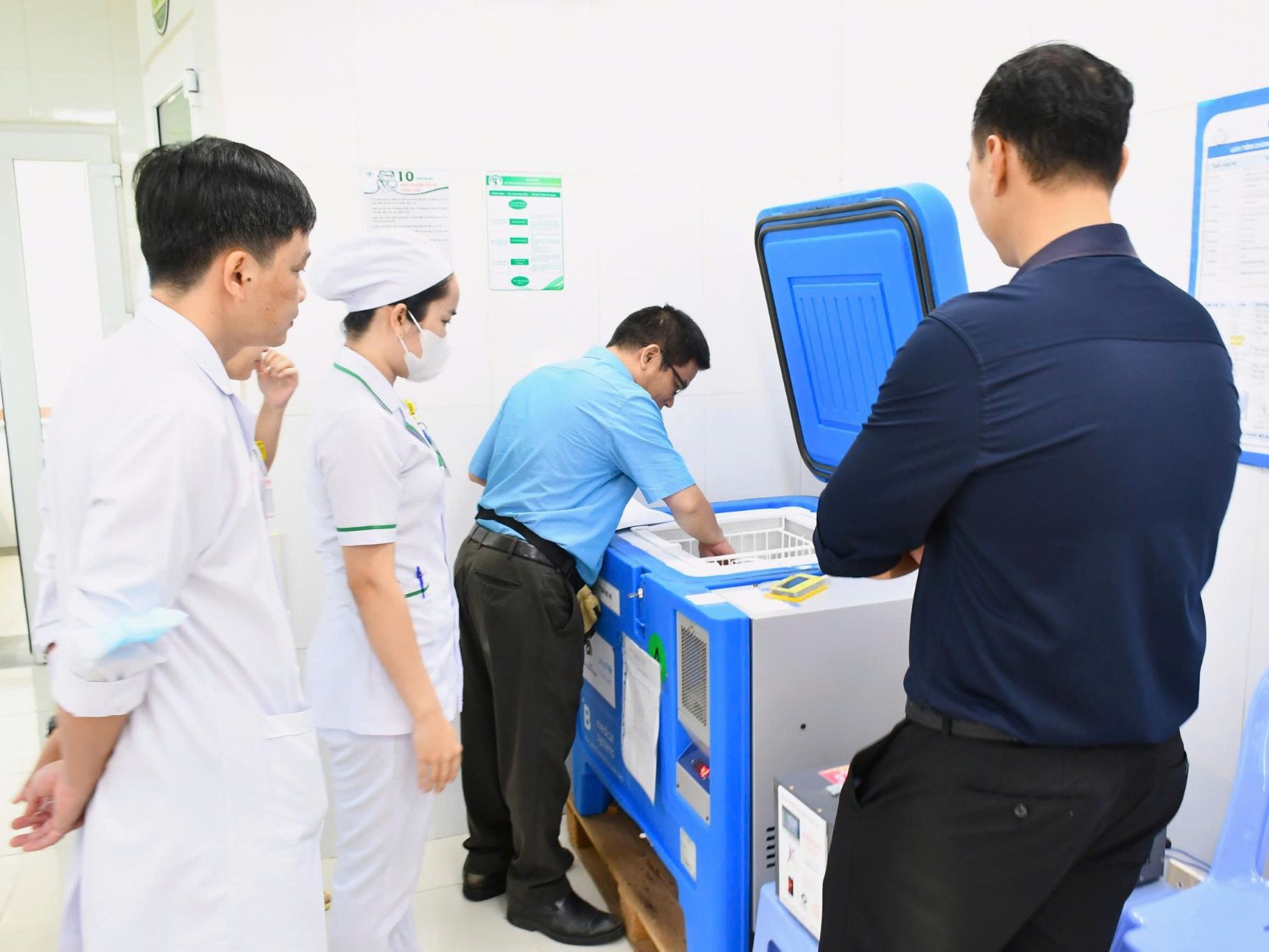 TIẾP ĐOÀN GIÁM SÁT CÔNG TÁC PHÒNG, CHỐNG BỆNH BẠI LIỆT CỦA VIỆN PASTEUR TP. HCM