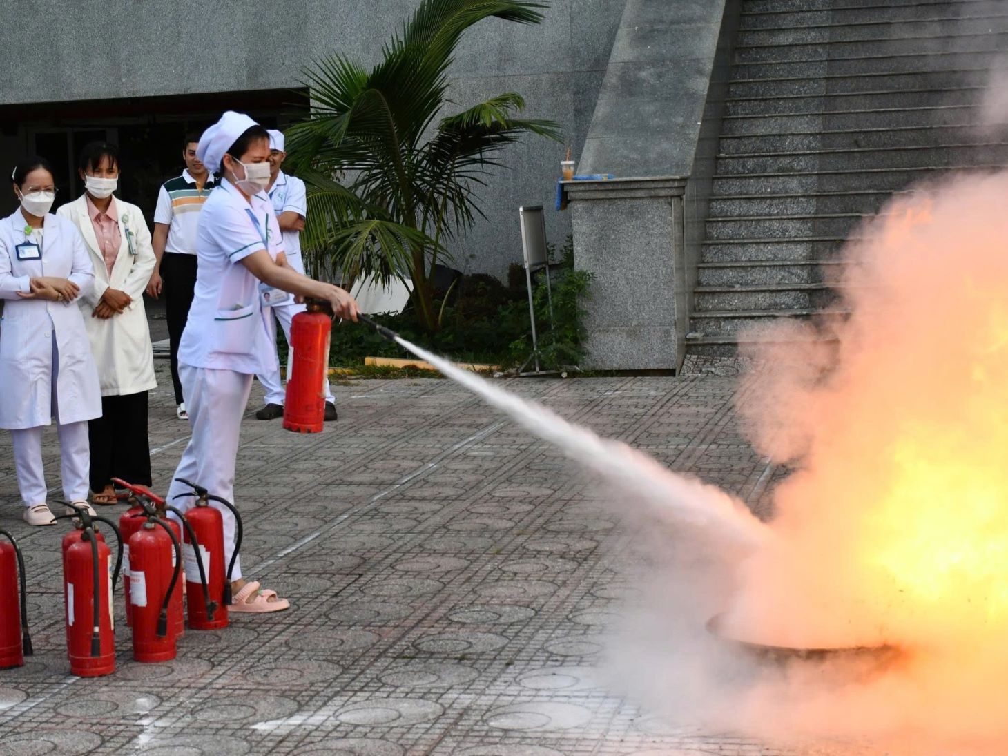TẬP HUẤN HƯỚNG DẪN SỬ DỤNG PHƯƠNG TIỆN PCCC CHO NHÂN VIÊN BỆNH VIỆN - ĐỢT 1 NĂM 2026