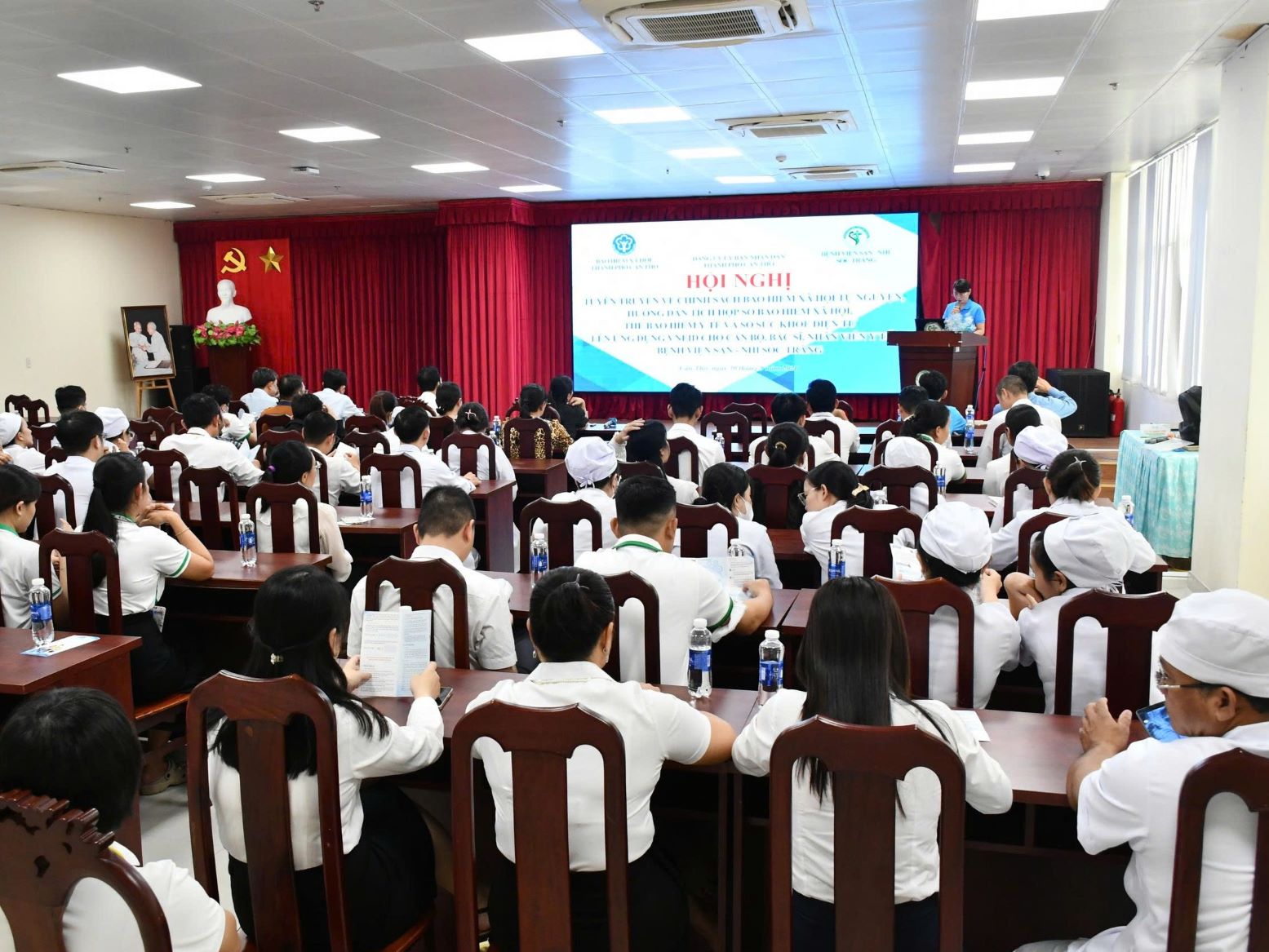 SẢN NHI SÓC TRĂNG PHỐI HỢP BHXH TP. CẦN THƠ TUYÊN TRUYỀN CHÍNH SÁCH BẢO HIỂM, HƯỚNG DẪN TÍCH HỢP THÔNG TIN TRÊN VNeID