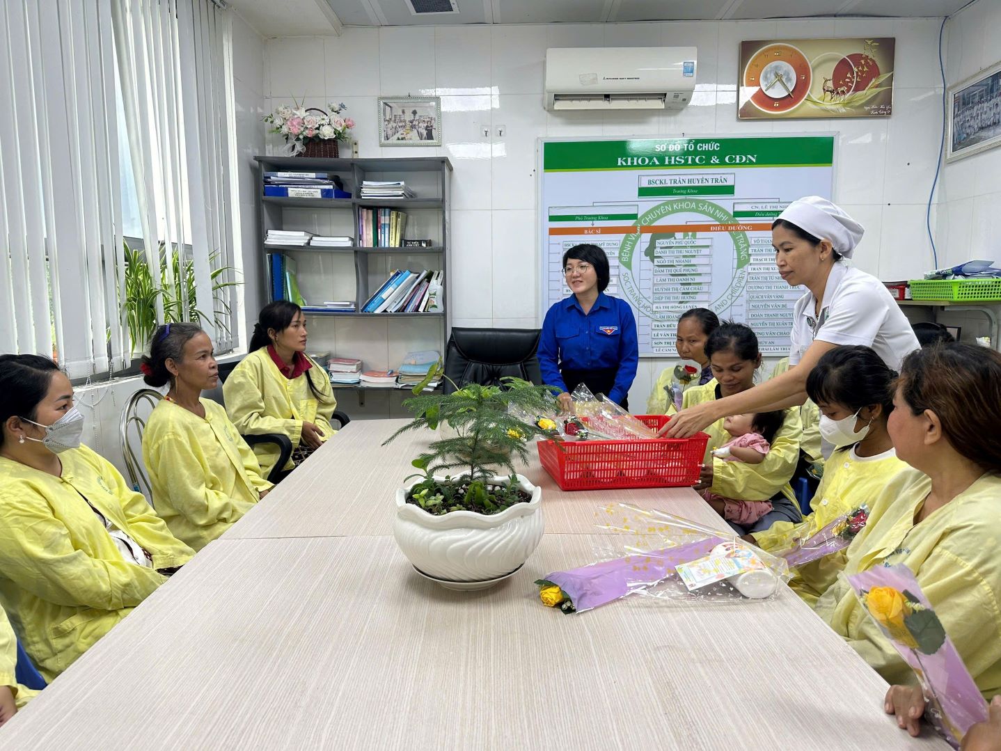 THANH NIÊN SẢN NHI GỬI YÊU THƯƠNG ĐẾN CÁC MẸ ĐANG ĐỒNG HÀNH CÙNG CON NHÂN 20/10